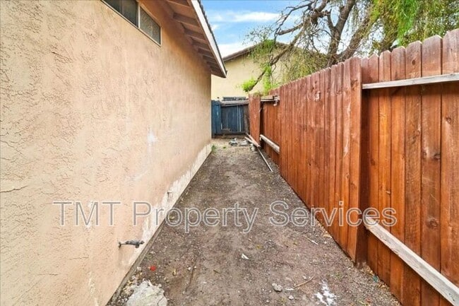 Building Photo - 2836 Fox Creek Ct
