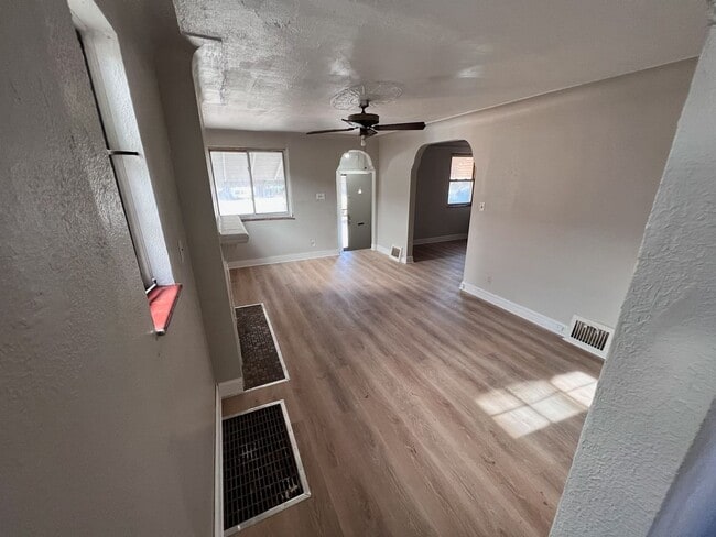 Building Photo - 3 Bedroom 1 Bath Home in Detroit