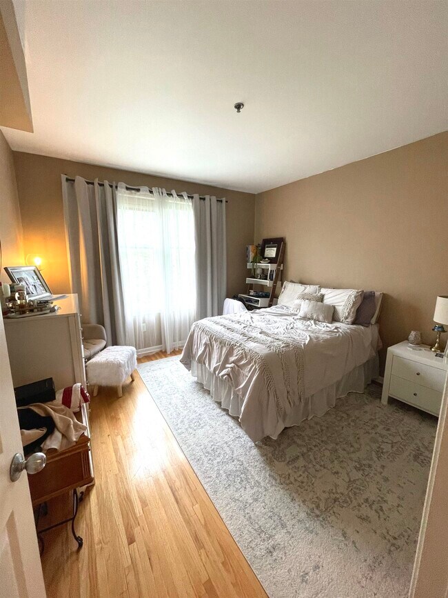 Building Photo - 81 Jefferson St