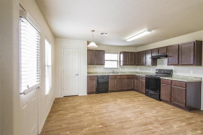 Building Photo - Hunters Pond - 10238 Hunters Pond, San Ant...