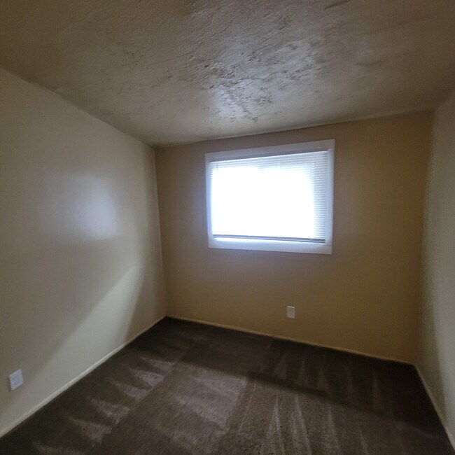 Building Photo - South Indy/Garfield Park 3BR House for RENT!