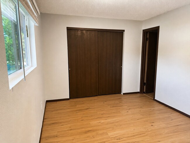 Building Photo - 139 Juniper Pl