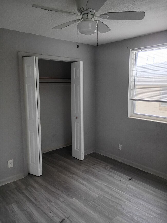 Building Photo - 5659 Ansley St
