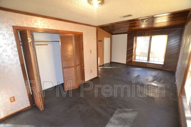 Building Photo - 12369 Palmyra Dr