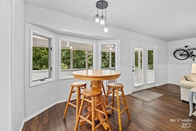 Building Photo - 13 Yarmouth Dr