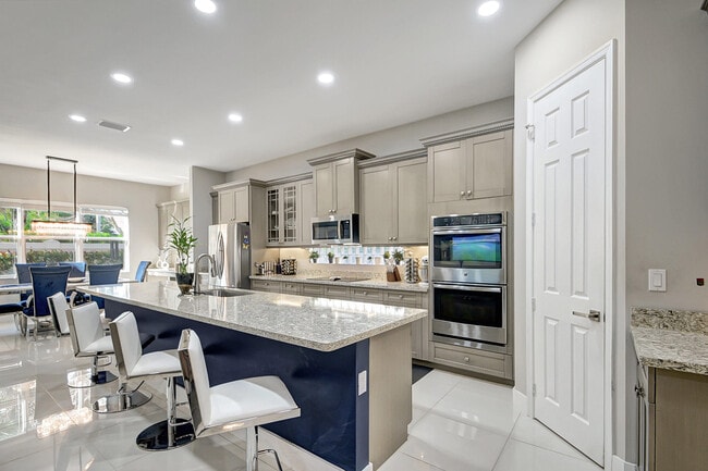 Building Photo - 8952 Cypress Grove Ln