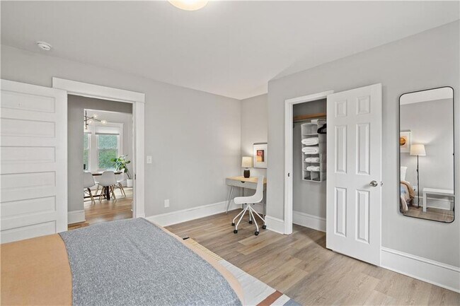 Building Photo - 1412 Allene Ave SW