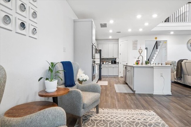 Building Photo - 209 Terra Mnr Trl