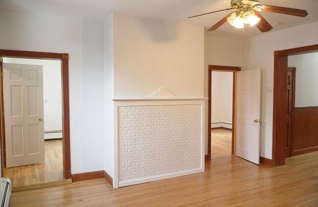 Building Photo - 20 Perkins St