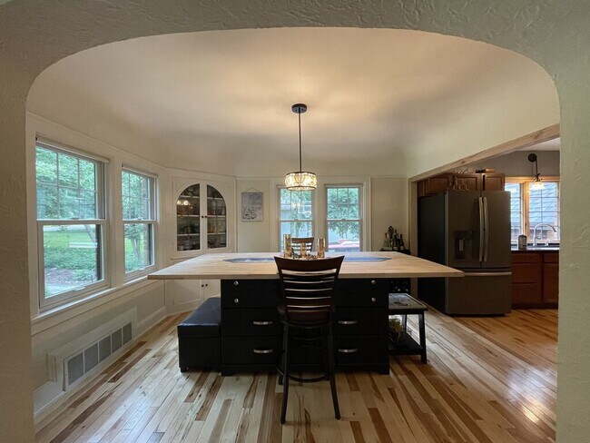 Dining Room - 810 Brinsmere Dr