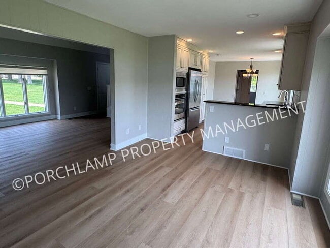Building Photo - 15770 Connelly Ave