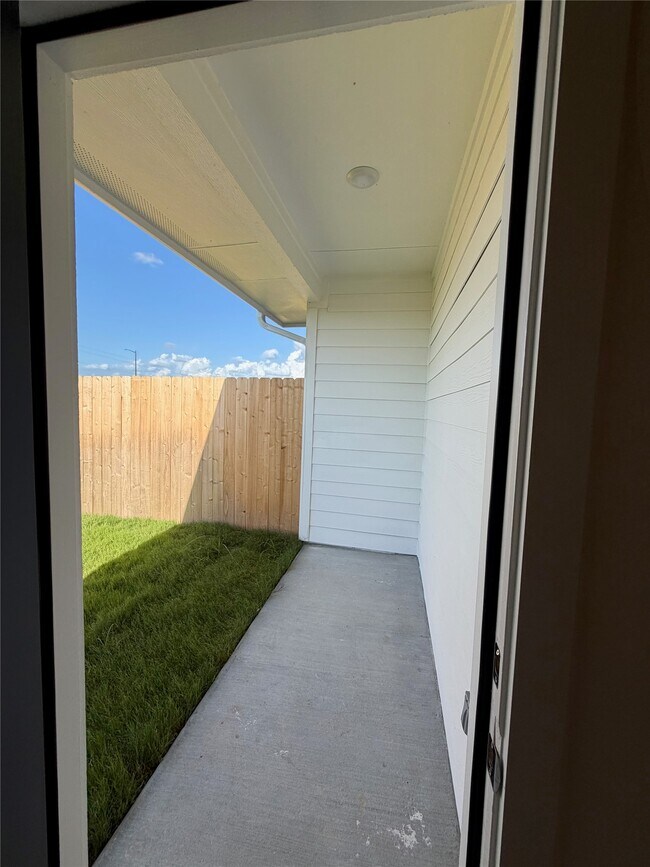 Building Photo - 10661 Berry Branch Lane