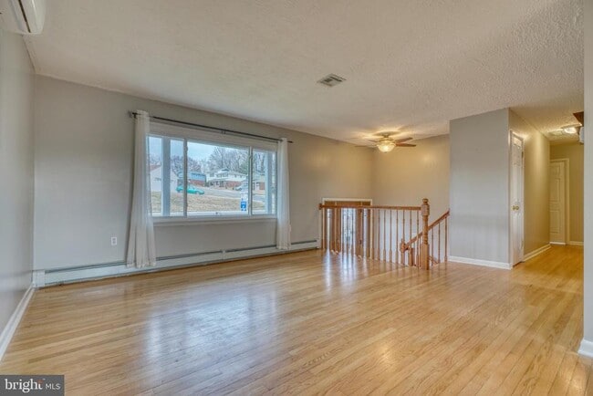 Building Photo - 1400 Mt Airy Rd