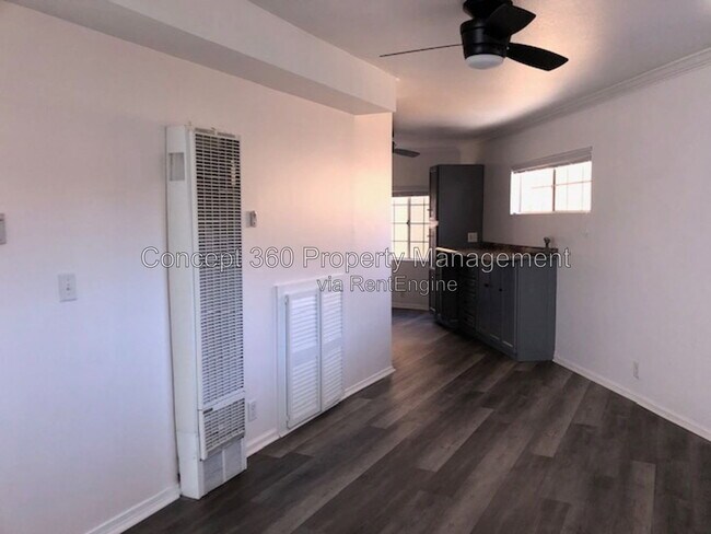Building Photo - 4517 E Lavante St