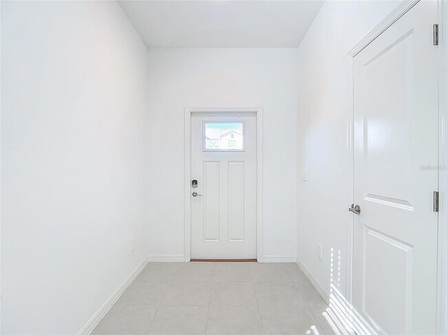 Building Photo - 6170 Shiner St