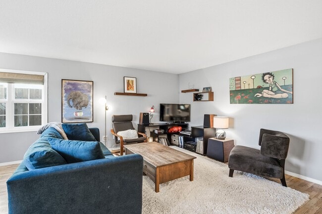 Building Photo - Charming SE Portland Bungalow with Dreamy Backyard Retreat & Stylish Updates