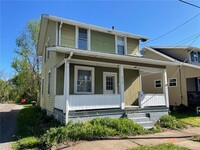Building Photo - 412 20th St