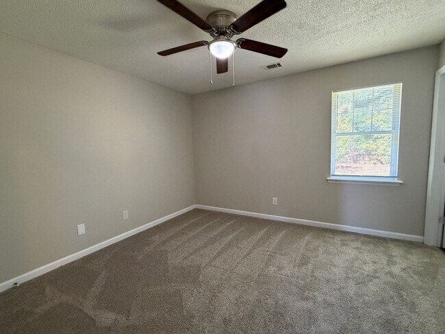 Building Photo - 3626 Pebble Creek Dr