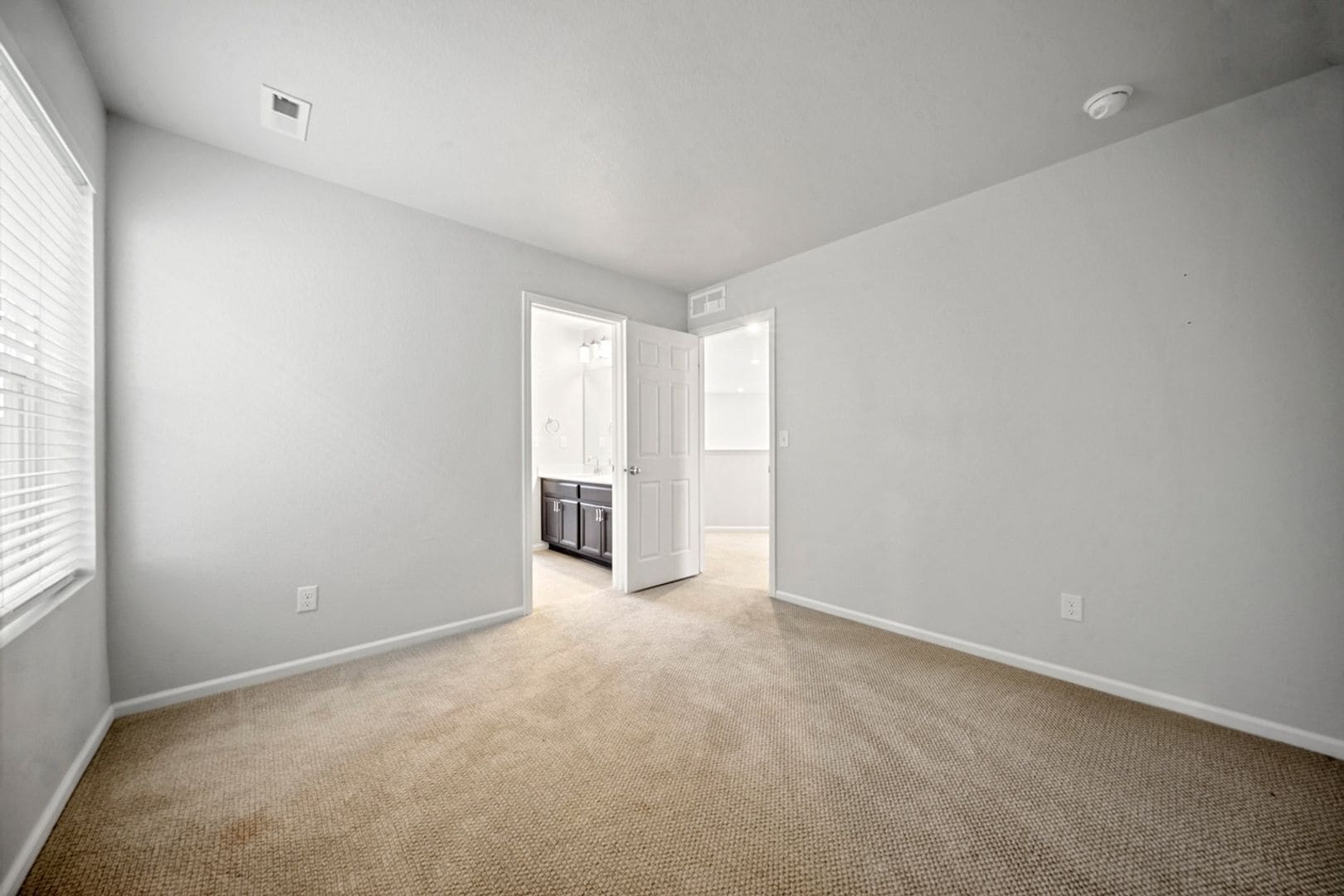Building Photo - 470 Hyde Park Cir
