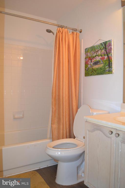 Building Photo - 7104 Collinsworth Pl