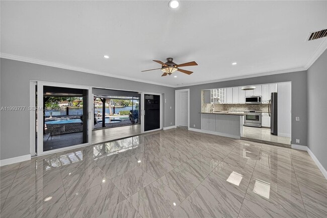 Building Photo - 2801 Coral Shores Dr