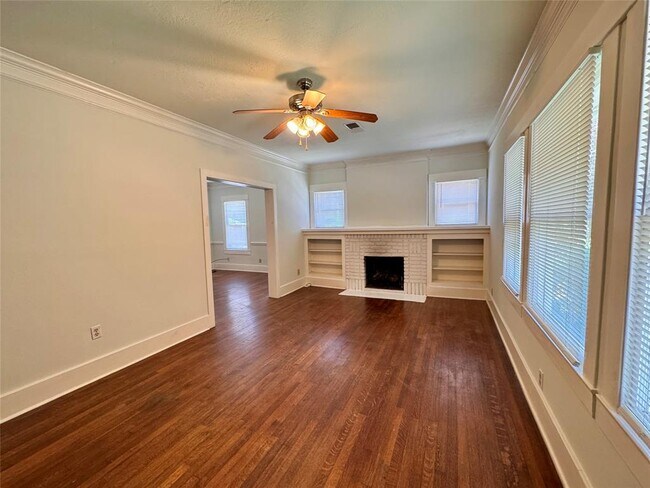 Building Photo - 4522 McKinney St