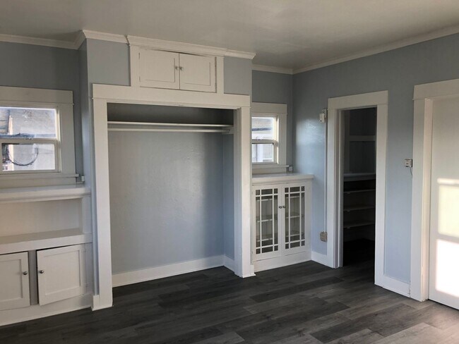Building Photo - 722 Lime Ave