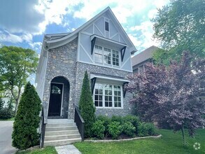 Building Photo - Green Hills/Lipscomb area home built in 20...