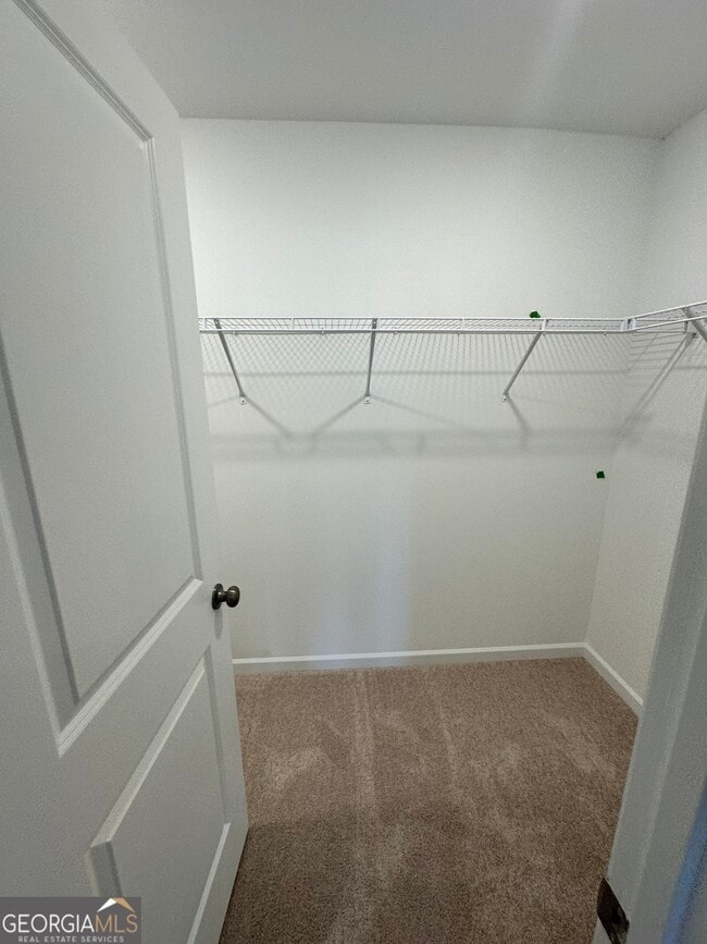 Building Photo - 5772 Plaza Dr SE