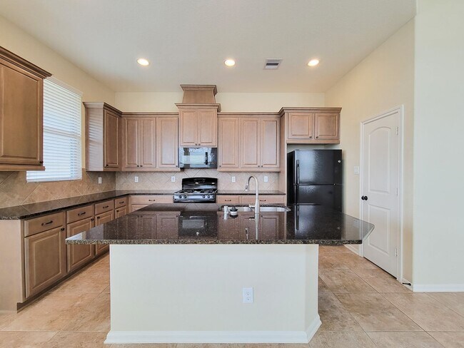 Building Photo - NEW 3 BEDROOM 2.5 BATH 2 CAR GARAGE HOME I...