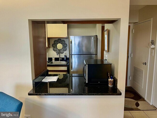 Building Photo - 1808 Old Meadow Rd