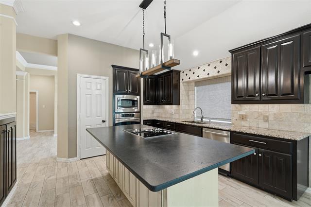 Building Photo - 900 Muirfield Dr