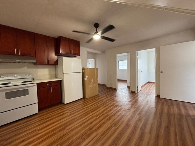 Building Photo - 2429 N School St