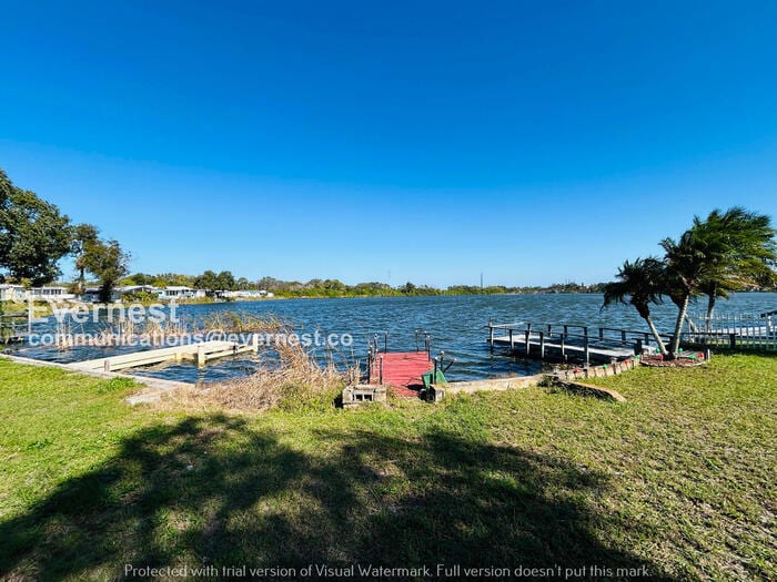 Building Photo - 820 Paradise Blvd