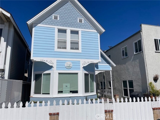 Primary Photo - 123 28th St