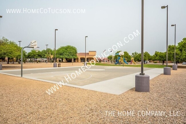 Building Photo - 6645 E Gehrig Ln