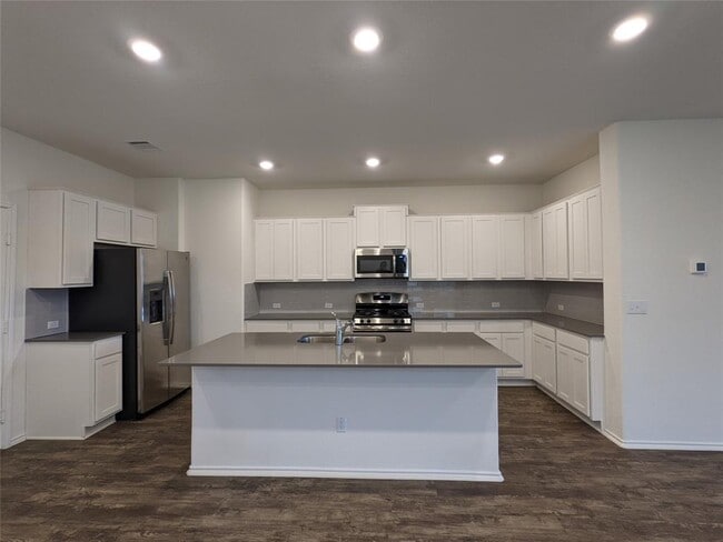 Building Photo - 100 Montauk Loop