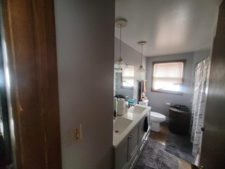 Building Photo - 4939 N 54th St