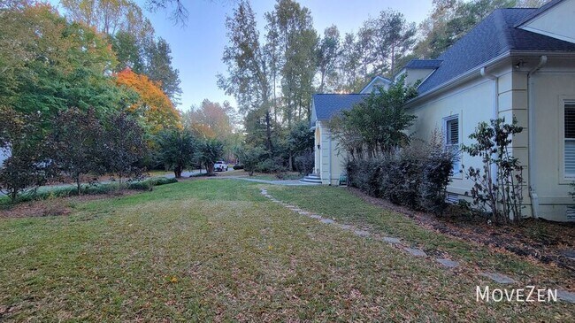 Building Photo - 5630 Colony Crossing Dr