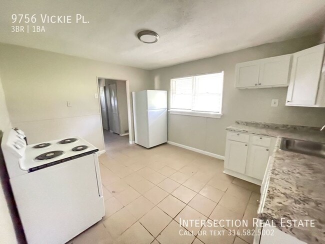 Building Photo - 9756 Vickie Pl