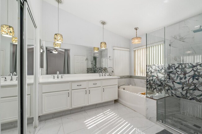 Building Photo - 78895 Morning Star Way