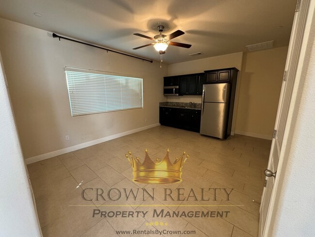 Building Photo - 1653 Brightside St