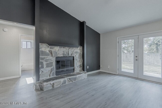 Building Photo - 8755 Huntington Woods Cir N