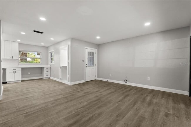 Building Photo - 2014 10th St NW