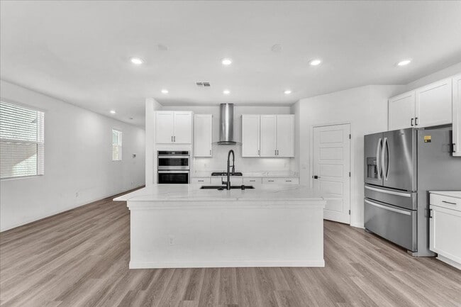 Building Photo - Gorgeous Five Bedroom in the SW! Solar panels!