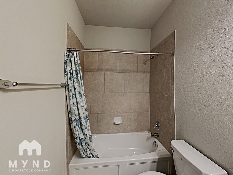 Building Photo - 15003 Gelding Hts