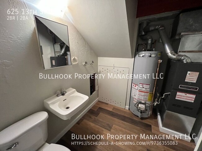Building Photo - 625 13th St W