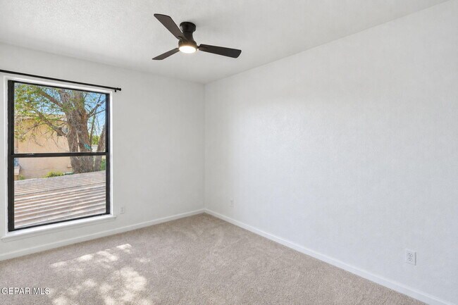 Building Photo - 201 Mulberry Ave