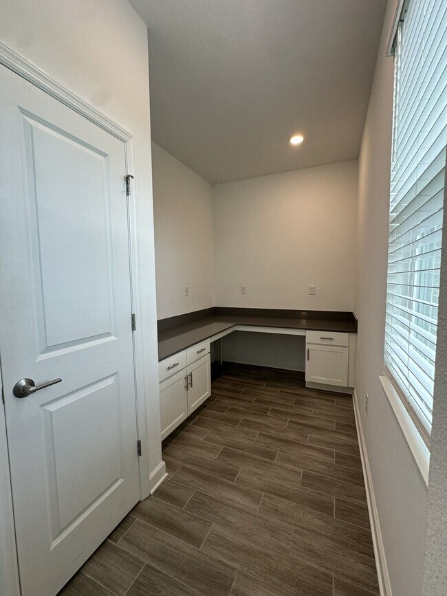 Building Photo - 5632 Quiet Palm Lp