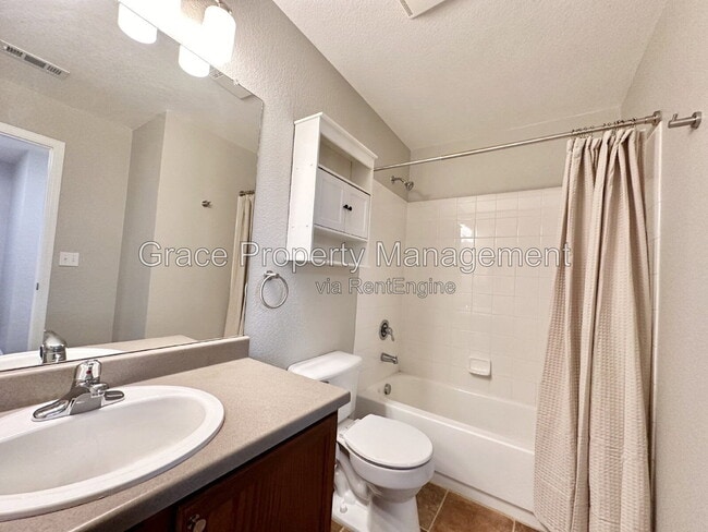 Building Photo - 5735 N Genoa Way